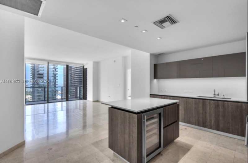 88 SW 7TH ST # 2005, Miami FL 33130