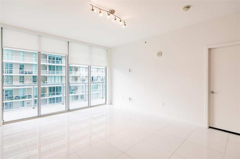 1111 SW 1st Ave, Miami FL 33130