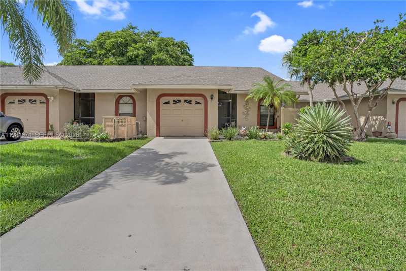 7641 NW 99th Ave, Tamarac FL 33321