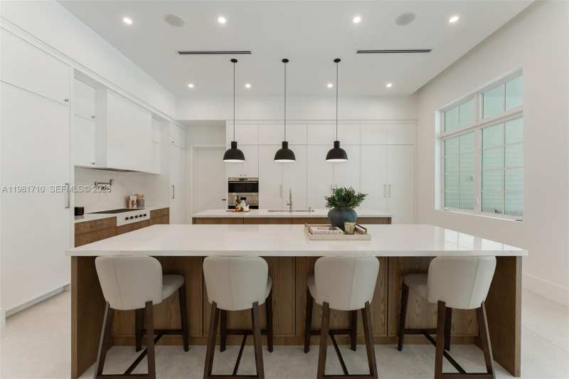 14100 Old Cutler Rd, Palmetto Bay FL 33158