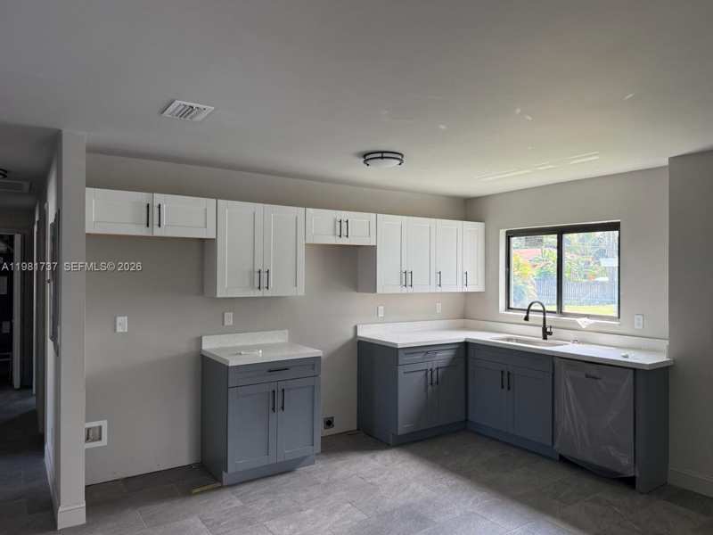 2810 NW 9th Ct, Fort Lauderdale FL 33311