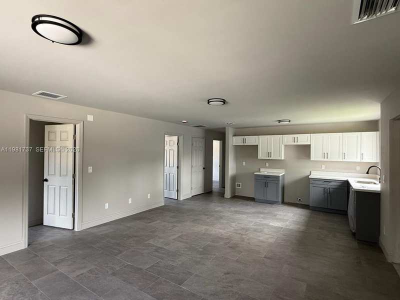 2810 NW 9th Ct, Fort Lauderdale FL 33311