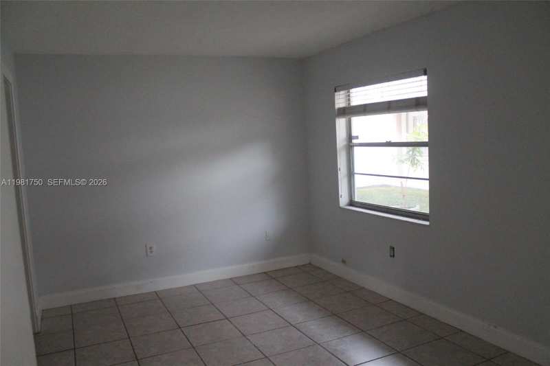 6851 SW 129th Ave # 4, Miami FL 33183