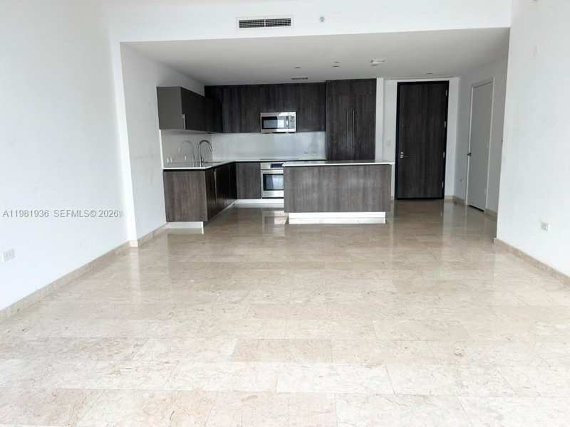 68 SE 6 # 3510, Miami FL 33131