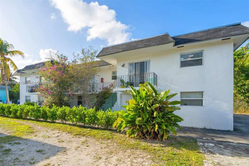 8315 NE Miami Ct # 3, Miami FL 33138
