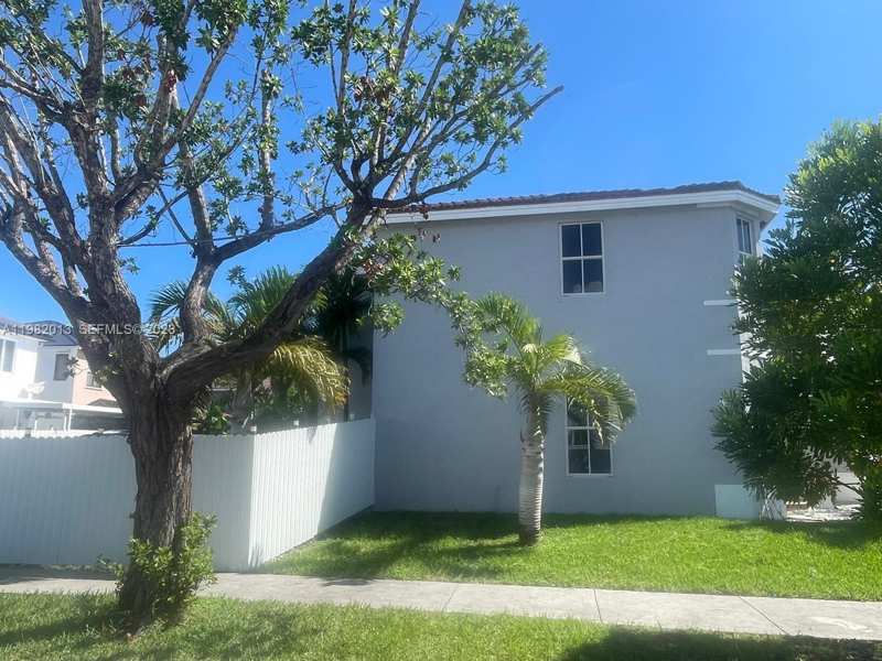 11047 SW 243rd Ln, Homestead FL 33032