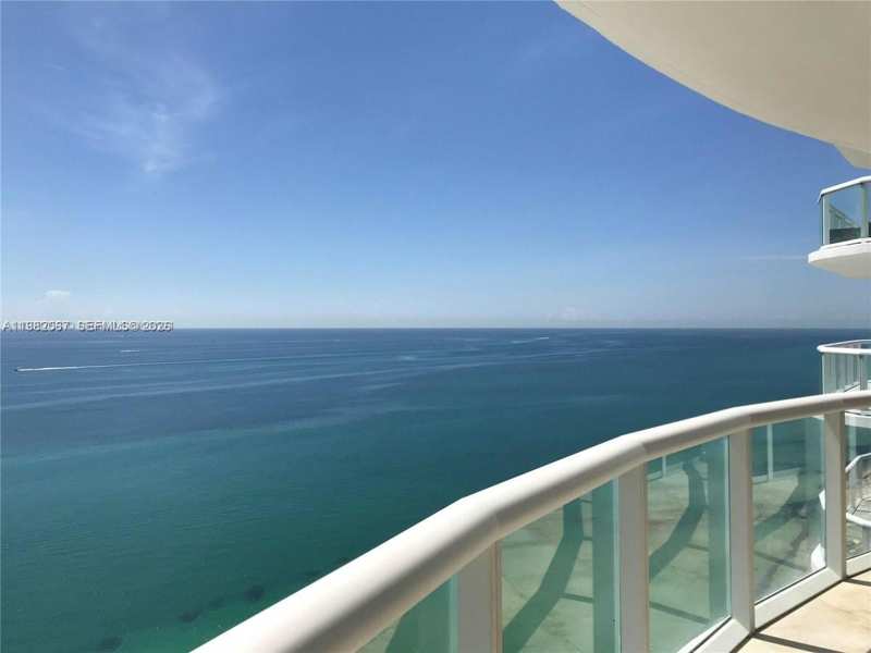 6365 Collins Ave # 3802, Miami Beach FL 33141