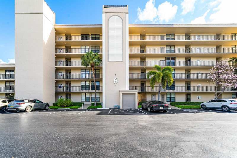 6 Royal Palm Way # 605, Boca Raton FL 33432