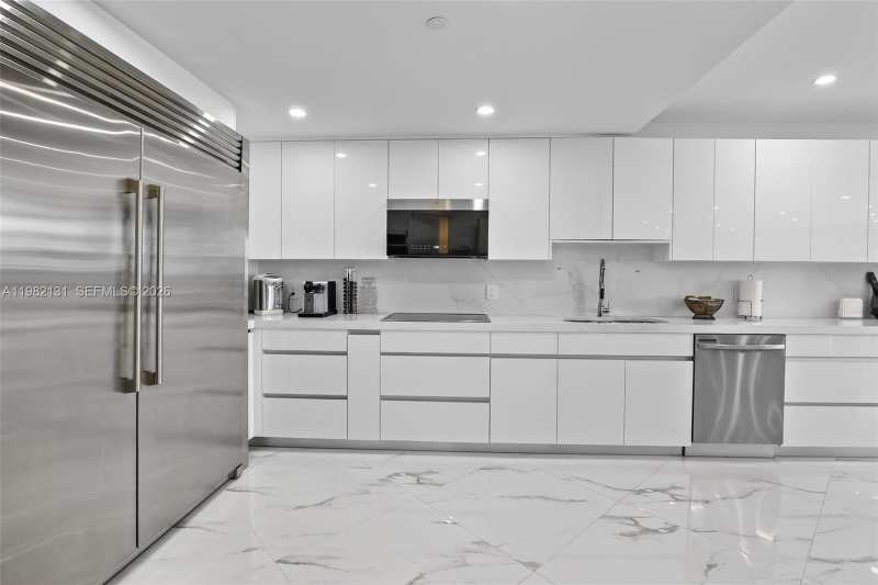 4000 Island Blvd # 2301, Aventura FL 33160