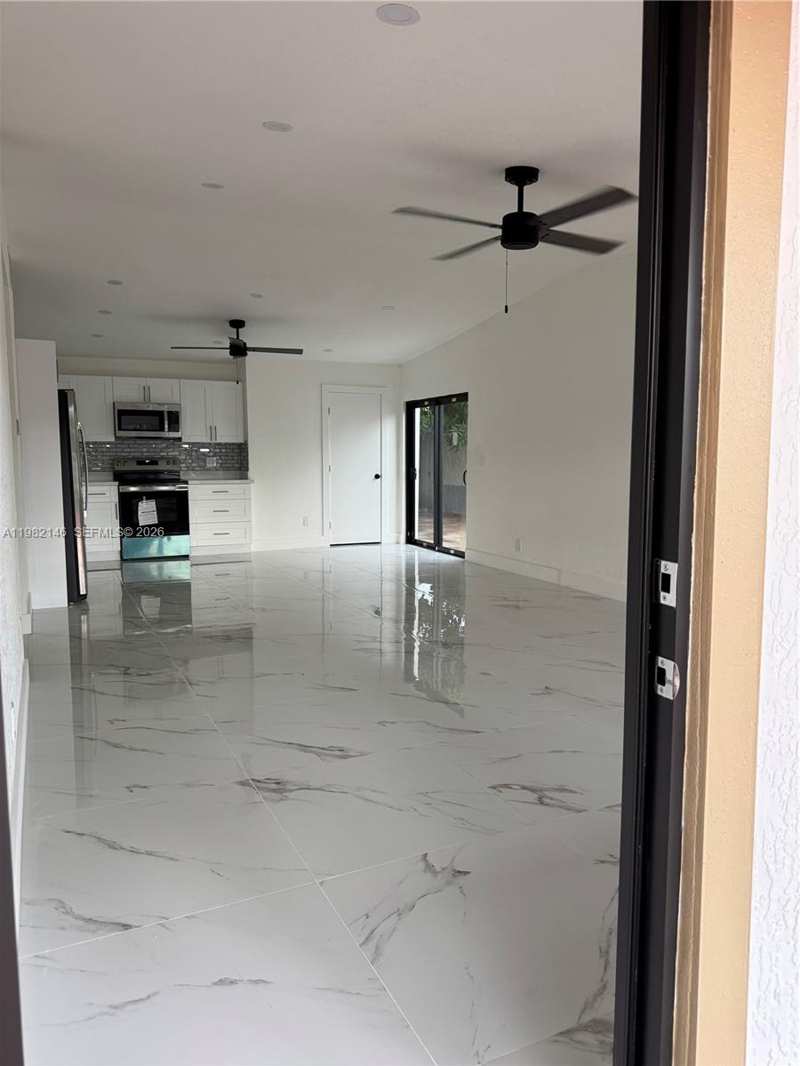 20819 NW 41st Ave Rd, Miami Gardens FL 33055