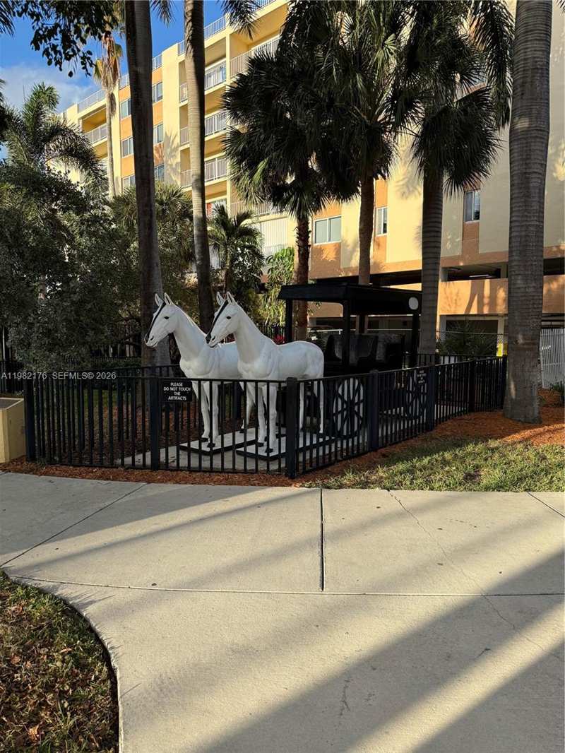 200 178th Dr # 605, Sunny Isles Beach FL 33160
