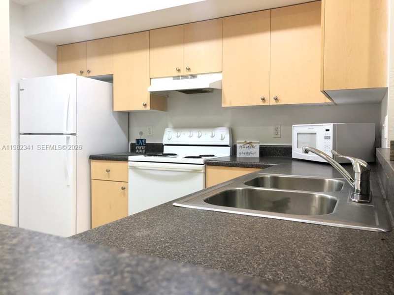2544 Centergate Dr # 308, Miramar FL 33025