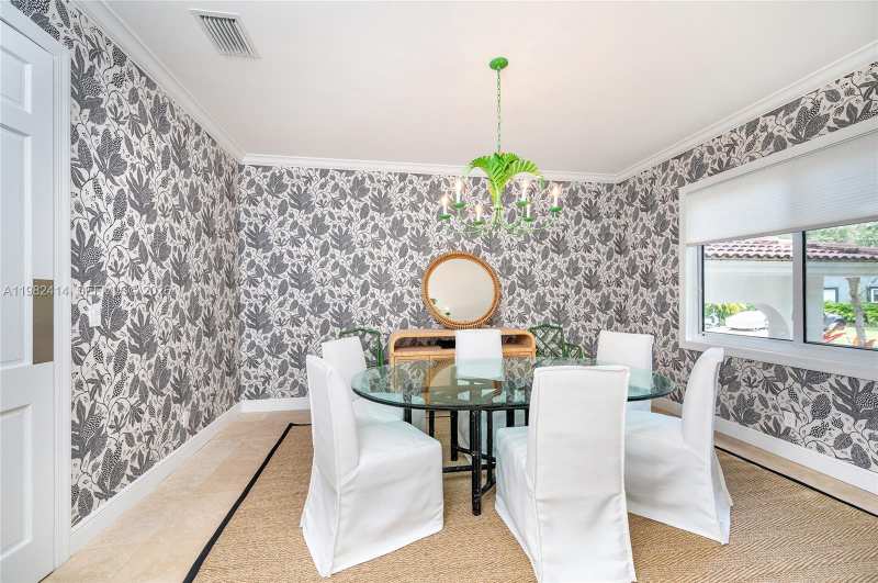 760 Glenridge Rd, Key Biscayne FL 33149