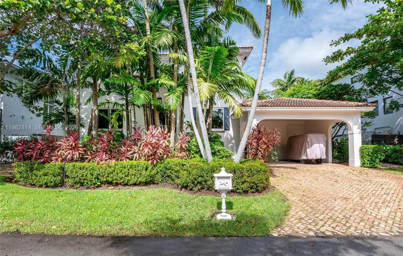 760 Glenridge Rd, Key Biscayne FL 33149