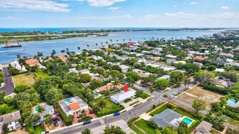 4300 Washington Road, West Palm Beach FL 33405