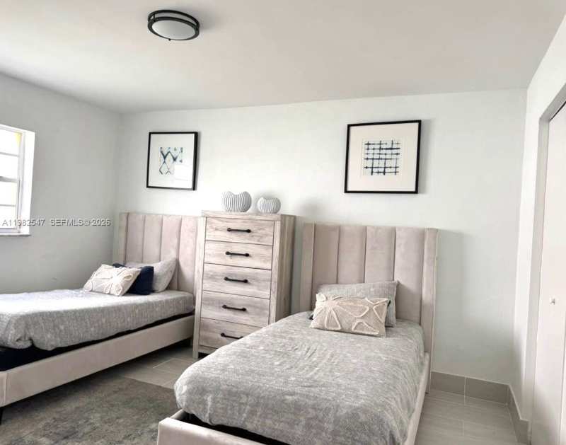 975 W 74 Street # 301, Hialeah FL 33012