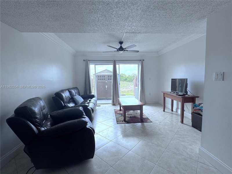 1143 NW 123rd Ct # 607, Miami FL 33182