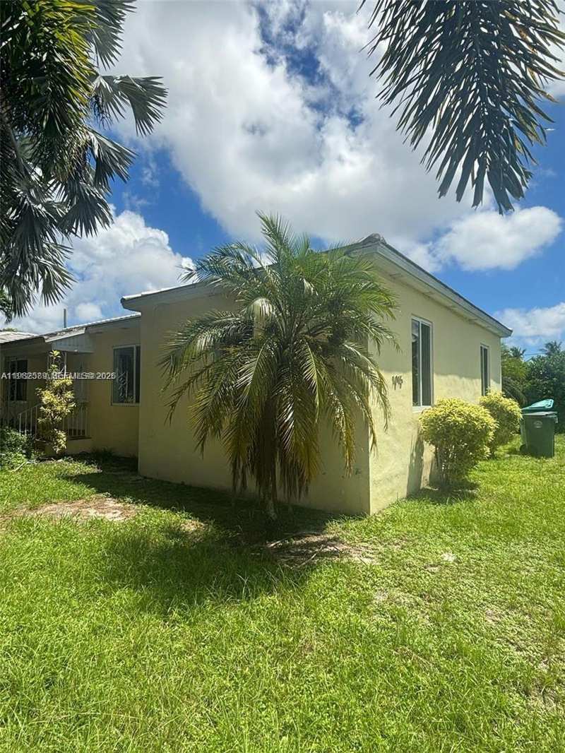1015 NE 112th St, Biscayne Park FL 33161