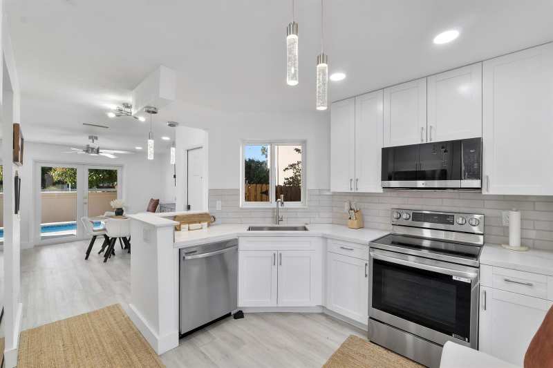 6363 Seagrape Circle, Margate FL 33063