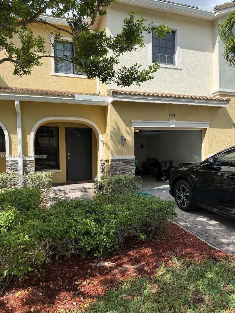424 NE 194th Ter, Miami FL 33179