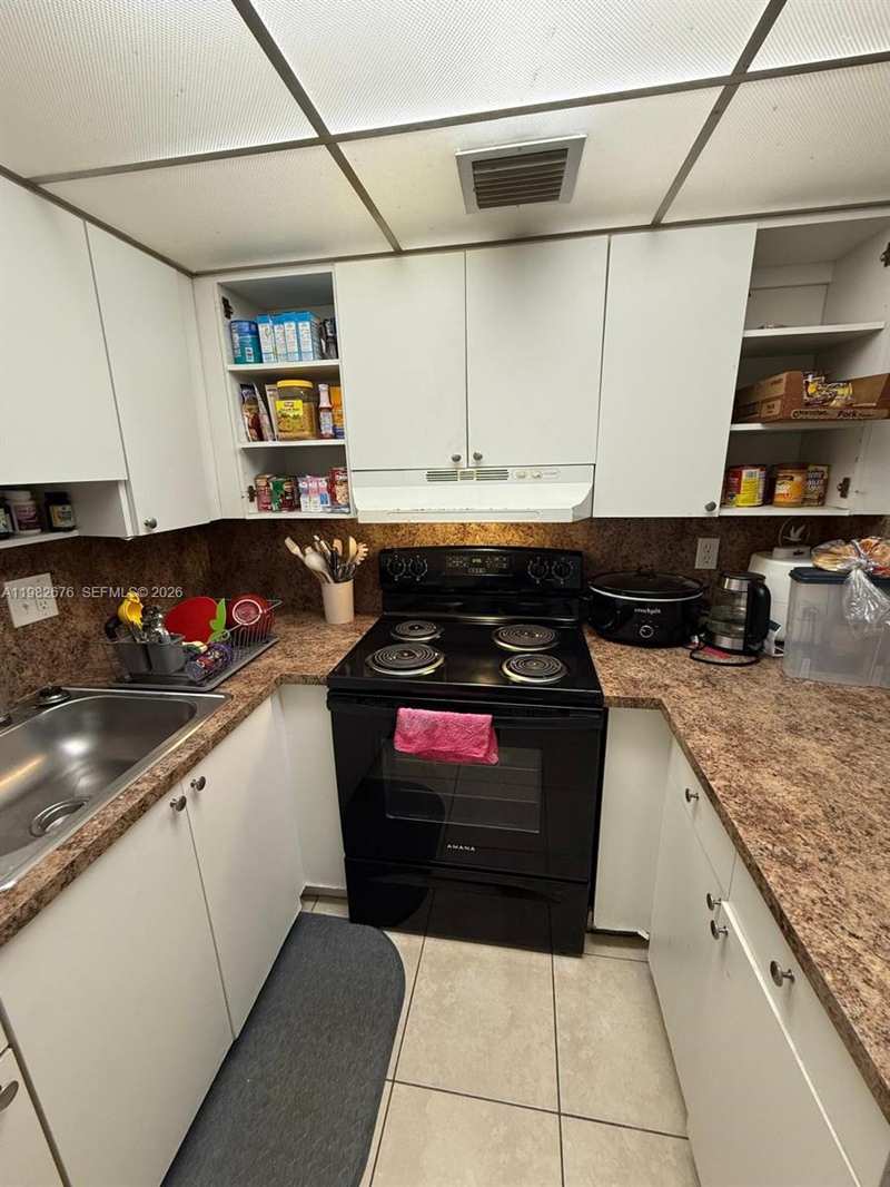 2029 NW 46th Ave # E305, Lauderhill FL 33313