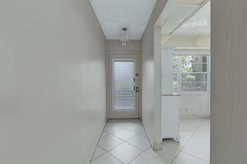 2502 Antigua Terrace # G1, Coconut Creek FL 33066