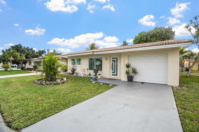 4708 NW 49th Drive, Tamarac FL 33319