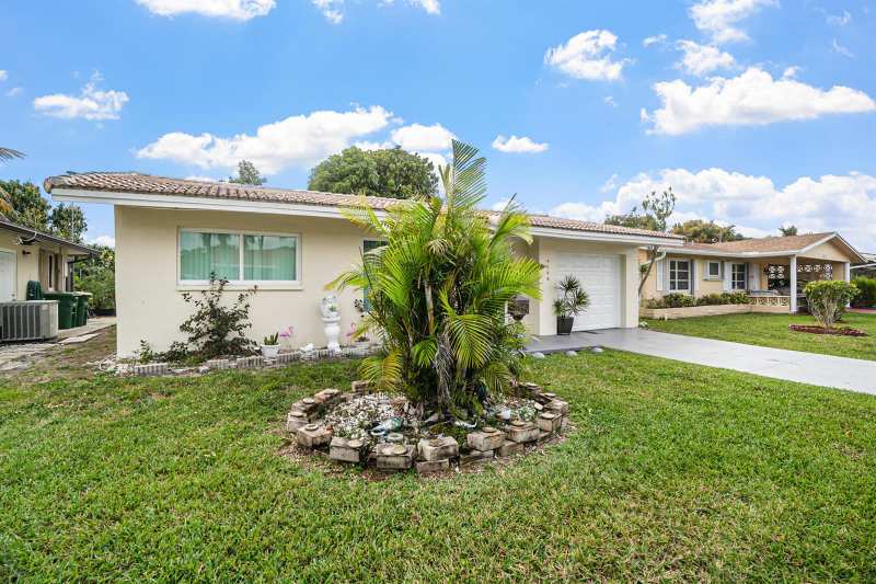 4708 NW 49th Drive, Tamarac FL 33319