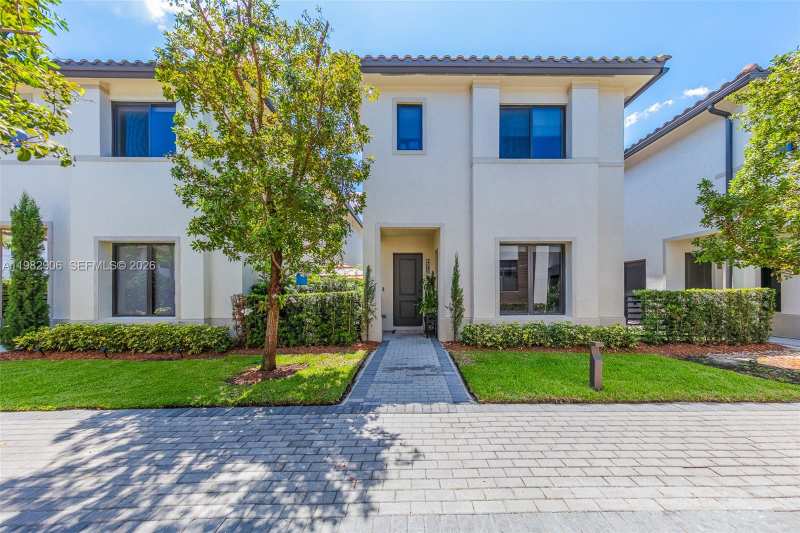 4315 NW 81st Ct, Doral FL 33166