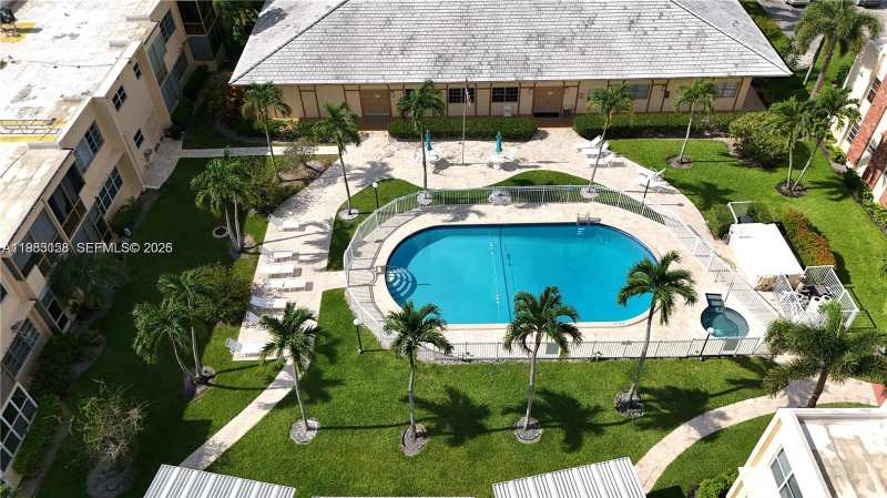 851 NE 14th Ave # 414, Hallandale Beach FL 33009