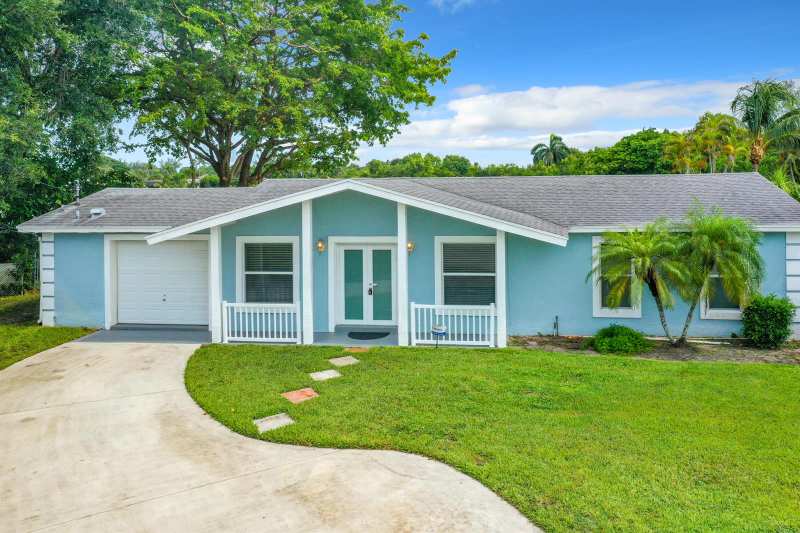 6803 Kingston Drive, Lake Worth FL 33462
