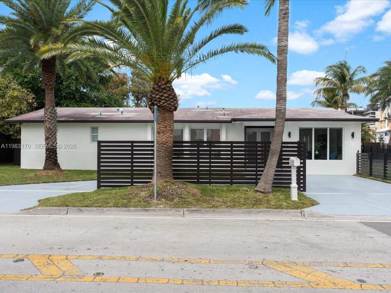 301 88th St, Surfside FL 33154