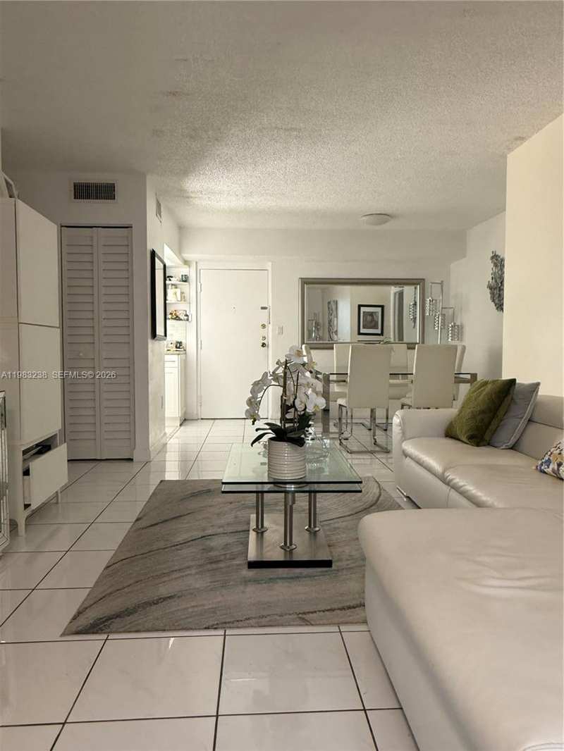 5033 NW 7th St # 312, Miami FL 33126