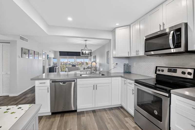 3910 Inverrary Boulevard # b, Lauderhill FL 33319