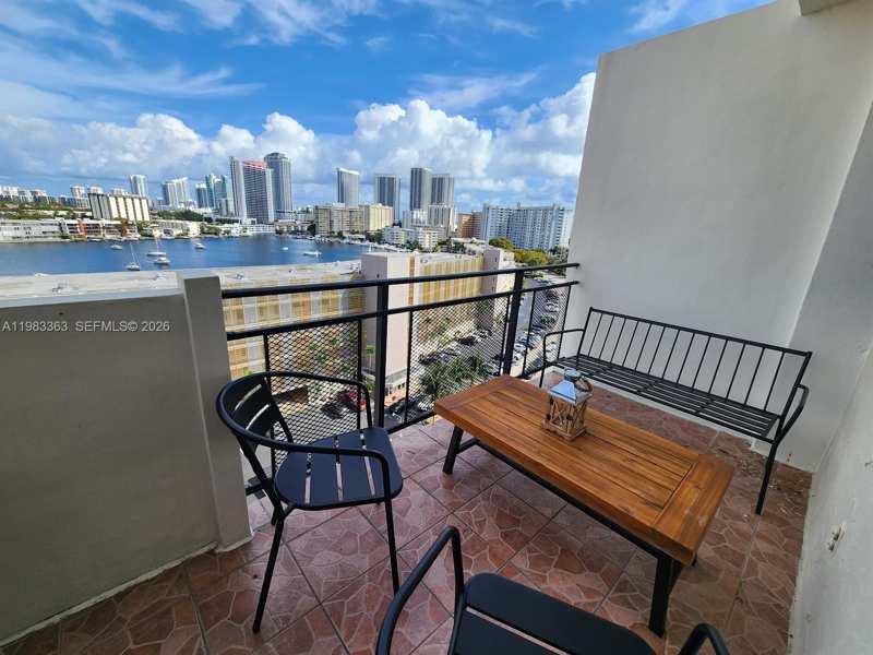 401 Golden Isles Dr # 1114, Hallandale Beach FL 33009