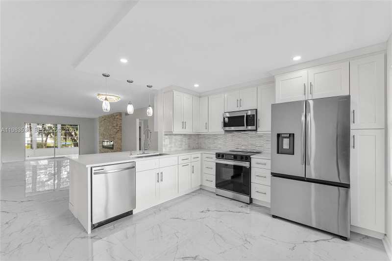 2303 Lucaya Ln # H2, Coconut Creek FL 33066