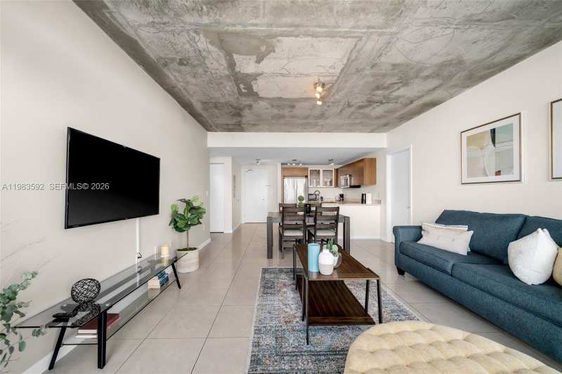 3250 NE 1st Ave # 814, Miami FL 33137