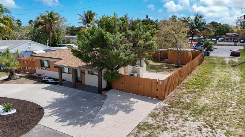 654 NW 45th St, Oakland Park FL 33309