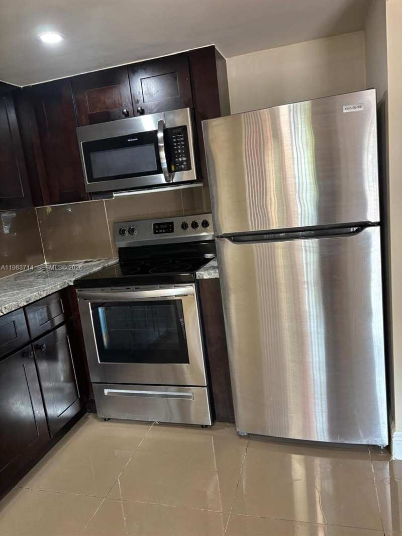 6620 W 2nd Ct # 110, Hialeah FL 33012