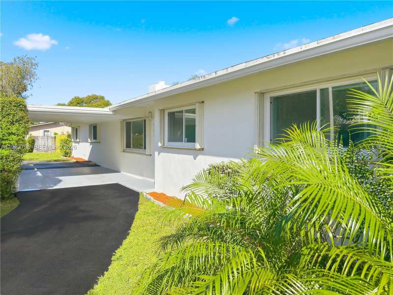 8501 SW 128th St, Miami FL 33156