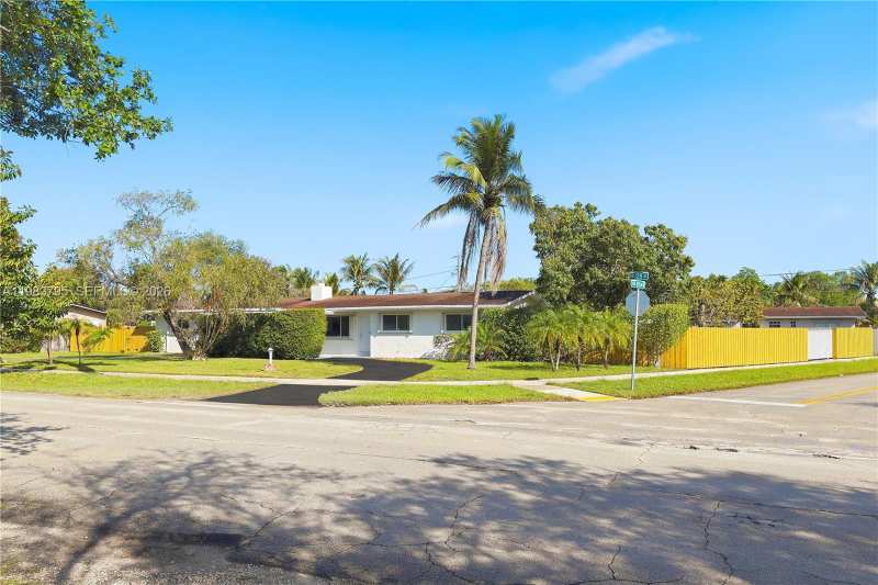 8501 SW 128th St, Miami FL 33156
