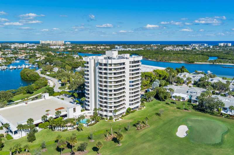 3322 Casseekey Island Road # 902, Jupiter FL 33477