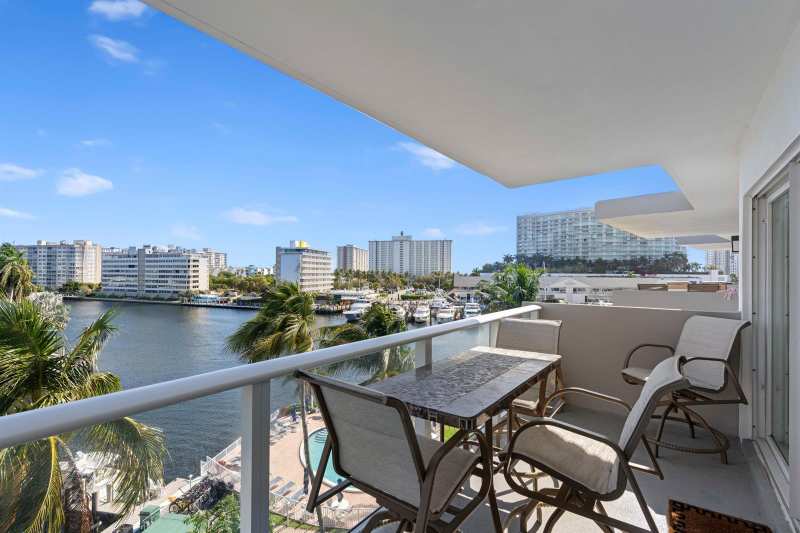 140 NE 28th # 604, Pompano Beach FL 33062