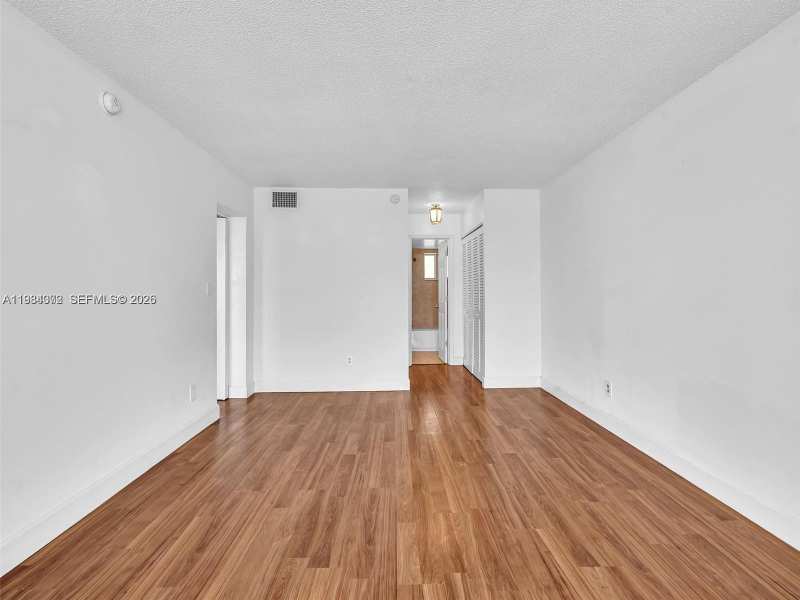1170 NE 191st St # 24, Miami FL 33179