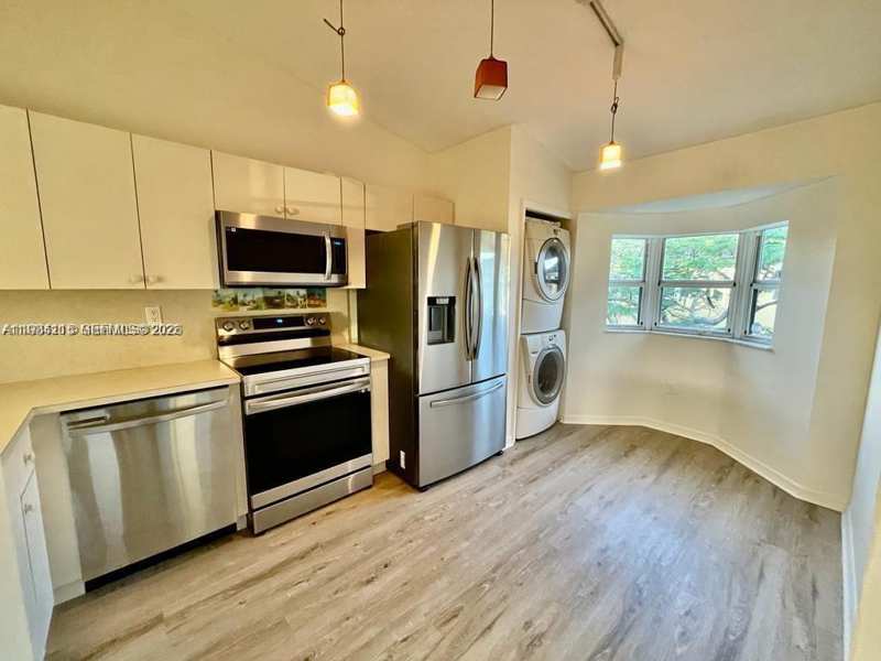 975 NE 33rd Ter # 203, Homestead FL 33033