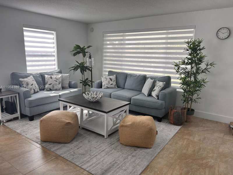 6900 SW 3rd St, Pembroke Pines FL 33023