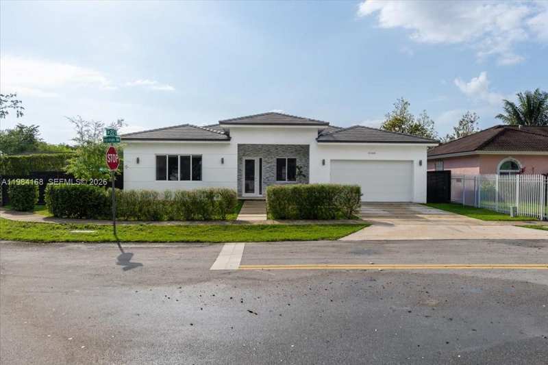21205 Ingraham Ave Rd, Cutler Bay FL 33189