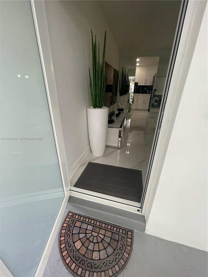926 Michigan Ave # 3, Miami Beach FL 33139