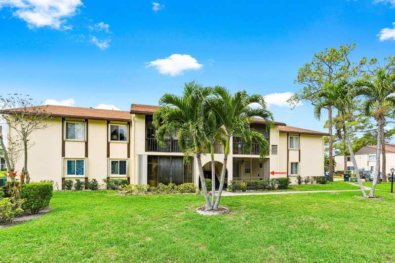 3560 Pine Tree Court # 1, FL 33463