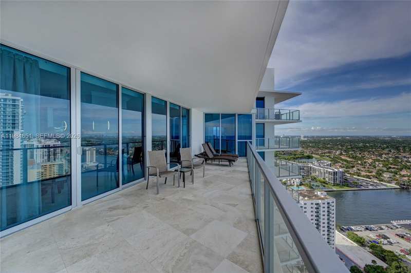 3101 S Ocean Dr # 3203, Hollywood FL 33019